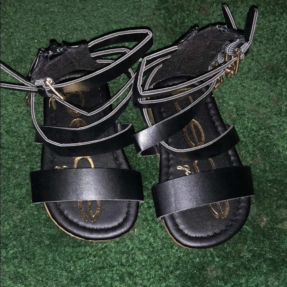 Bebe sandals 5c